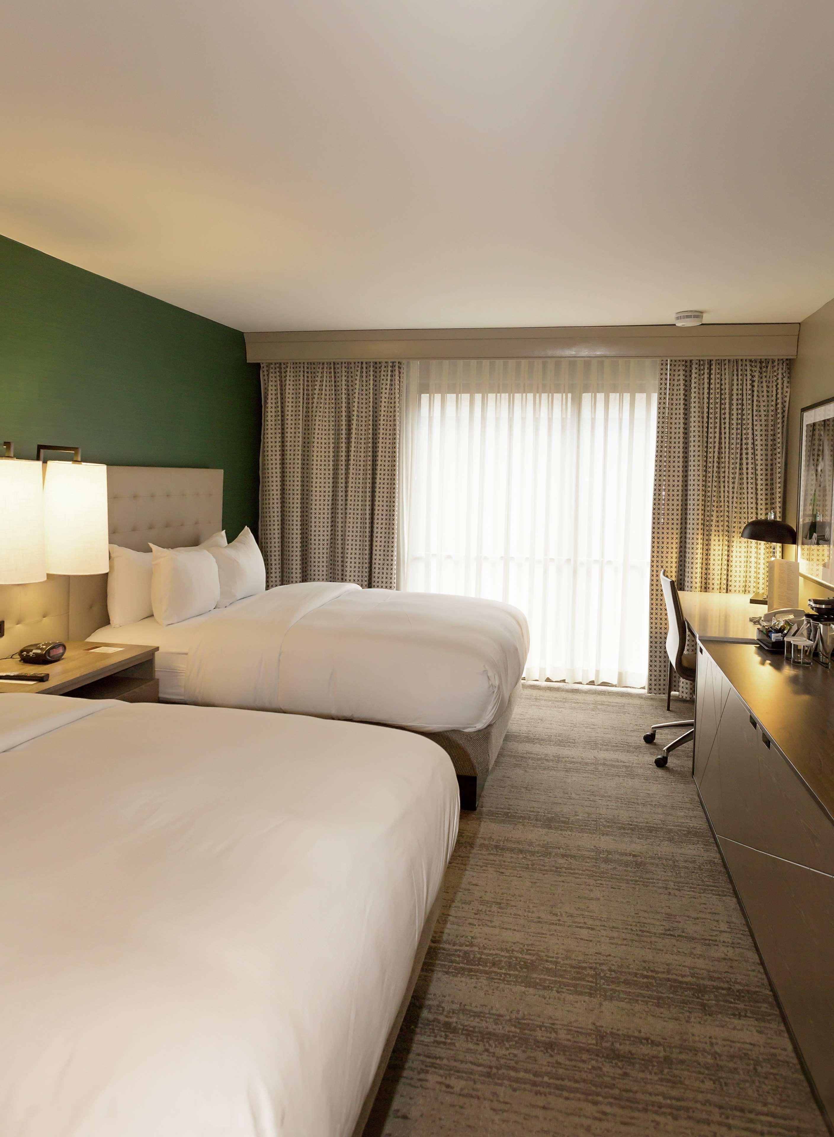 Hilton Downtown At Uab Hotel 4*