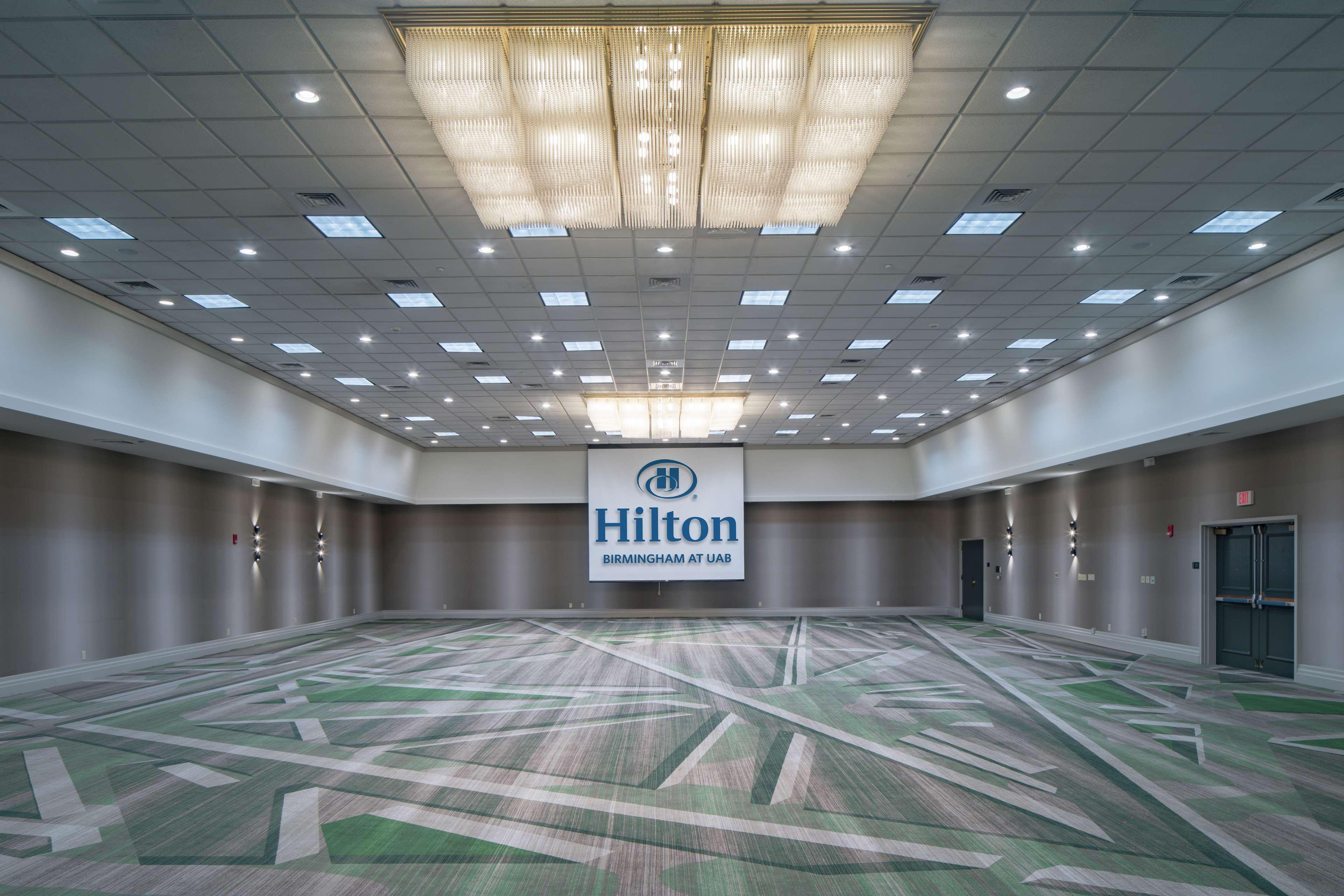 Hilton Downtown At Uab 4*